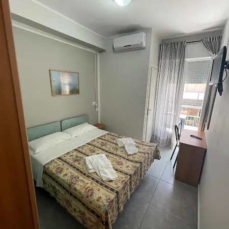 Piccari Nuova Gestione 3* Rímini