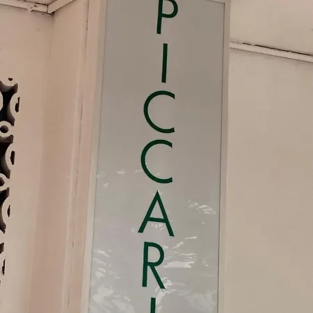 Piccari Nuova Gestione מלון