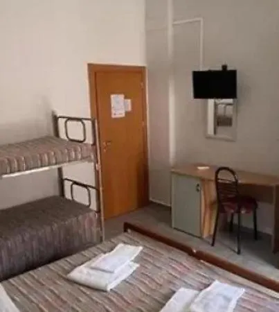 Piccari Nuova Gestione 3* רימיני