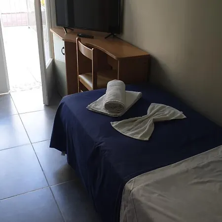 Piccari Nuova Gestione מלון 3*