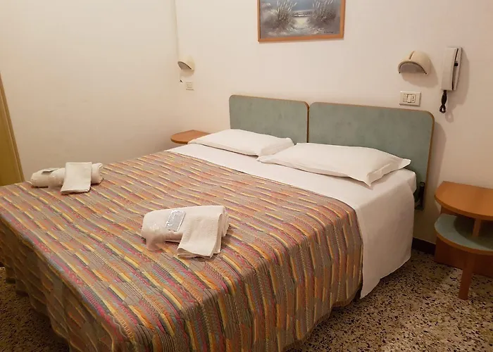 Piccari Nuova Gestione 3* רימיני