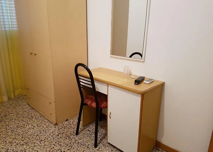 Piccari Nuova Gestione מלון רימיני