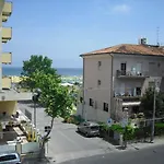 Piccari Nuova Gestione 3* リミニ